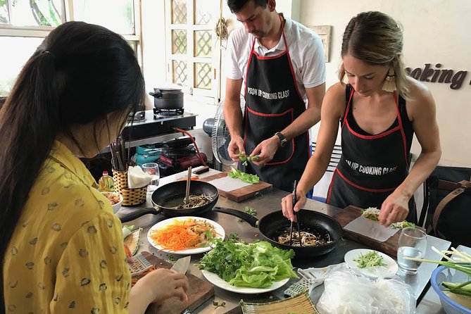 5 Traditional Dishes Hanoi Cooking Class with Market Trip - Hanoi’s Largest Market Trip: Buying the Right Ingredients Teaches You the Flavor Logic