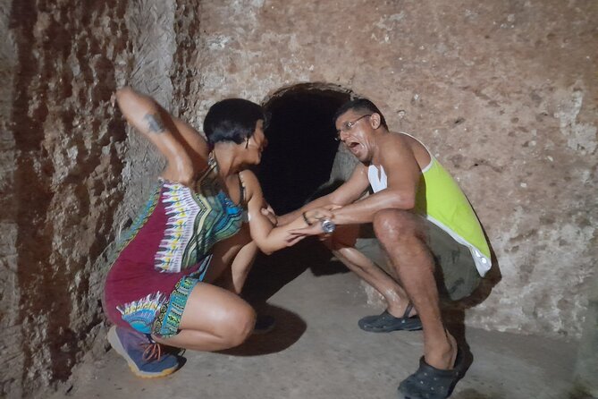 Adventure Cu Chi Tunnels: Vietnam War Underground Network AM/PM - The First Stop: Sơn Mài Lâm Phát Handicraft Workshop (45 Minutes)