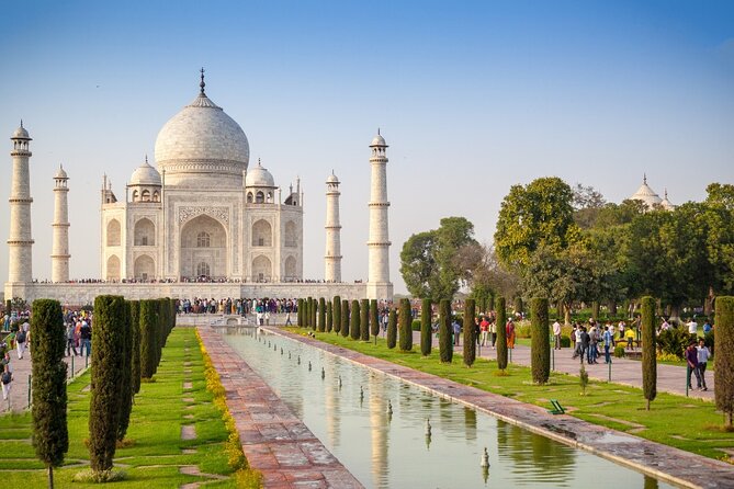 All Inclusive Private Taj Mahal Luxury Tour from Delhi by Car - How the guide makes the Taj Mahal actually make sense