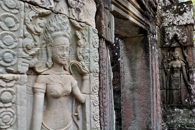Angkor Wat Highlights and Sunrise Guided Tour from Siem Reap - Angkor Thom South Gate: Closing the Loop