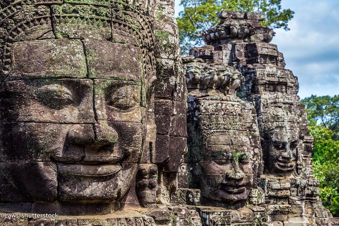 Angkor Wat Sunrise tour with Small - Group and Guide tours - The part that makes this tour feel organized: pickup, minivan, and pacing