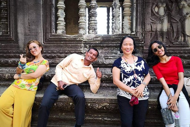 Angkor Wat Sunrise tour with Small - Group and Guide tours - Stop 4: Angkor Thom and Bayon (South Gate, then the faces)