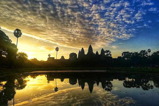 Angkor Wat Sunrise tour with Small - Group and Guide tours - Photography and guide help: how the best tours actually improve your shots