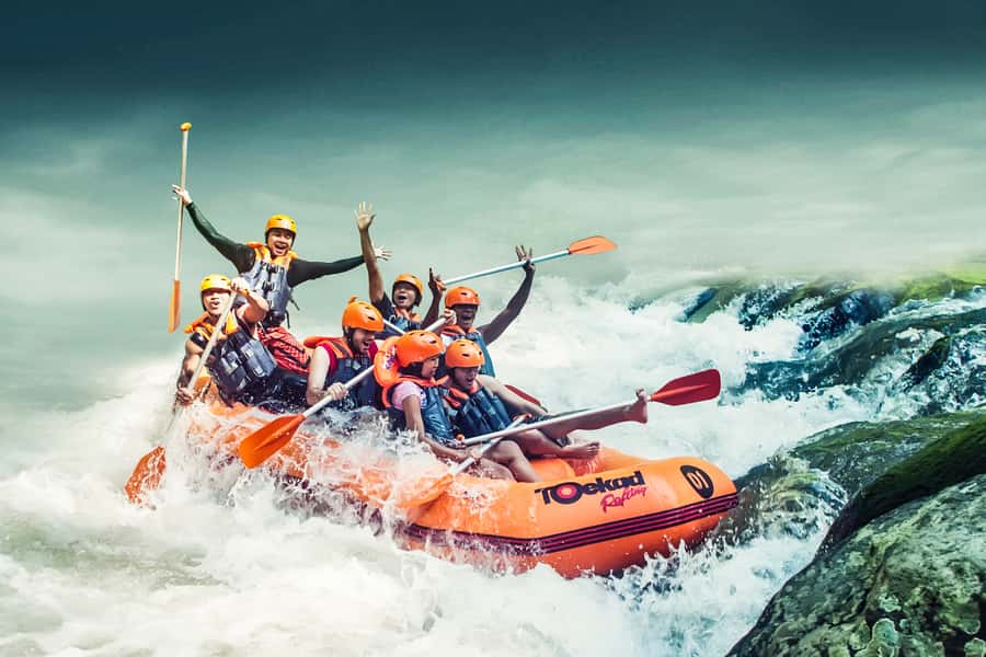 Bali: Ayung River Guided Rafting Adventure with Lunch - Ayung River rafting from Ubud: the setting does half the job