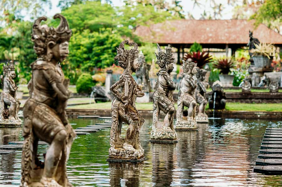 Bali: Full-Day Instagram Highlights Tour - Tirta Gangga Water Palace: The Calm Break in a Photo-Heavy Day