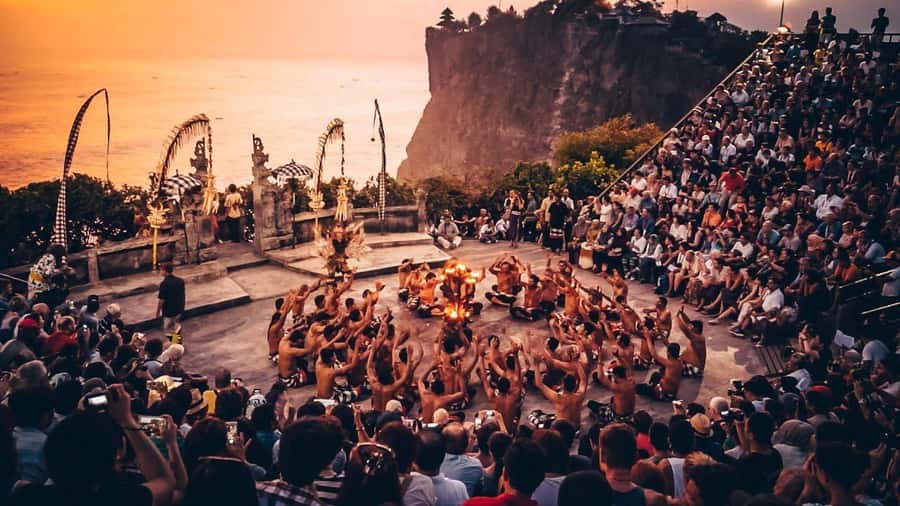 Bali: Kecak Fire Dance Show & Uluwatu Temple Entry Ticket - How the Kecak Performance Tells the Story