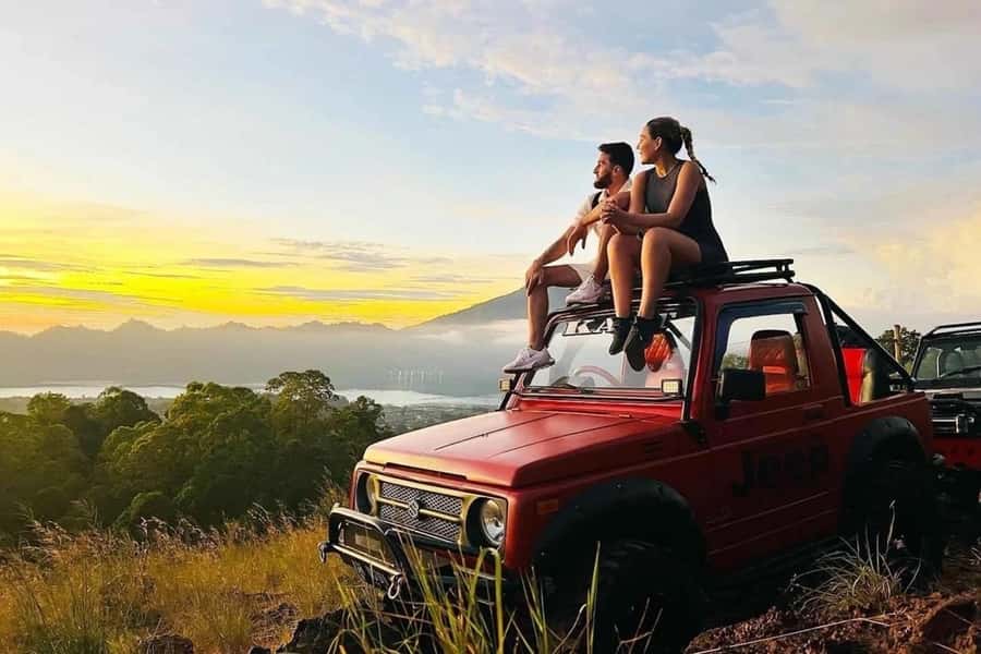 Bali/Mount Batur: Private Sunrise Jeep Tour & Hot Spring - What to bring so the morning feels comfortable