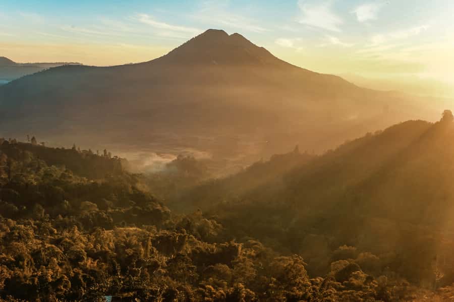 Bali: Mount Batur Sunrise Trek With Guide and Breakfast - Mt Batur Lounge After the Descent: Showers That Save Your Day