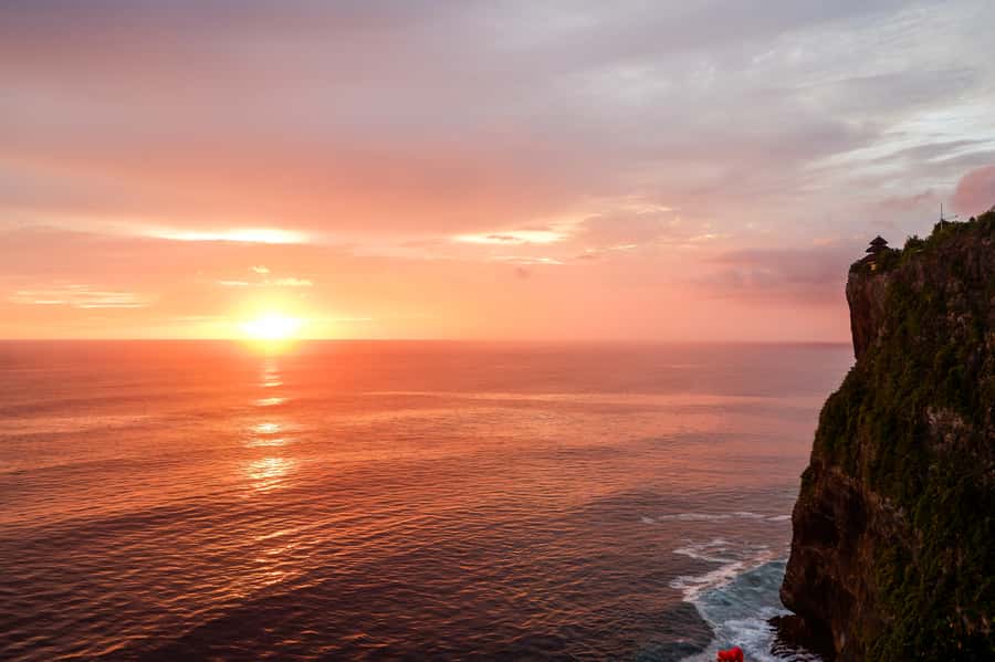 Bali Sunset: Uluwatu Temple, Kecak Dance and Jimbaran Bay - What to expect if weather changes or the show shifts