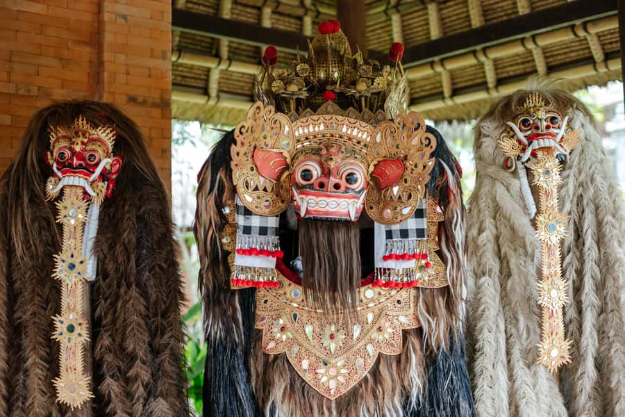 Bali: Tanah Lot UNESCO World Heritage Sites Full-Day Tour - Lake Bratan and Ulun Danu Bratan: A Crater-Lake View That Hits