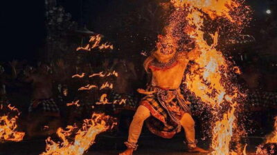 Bali: Ubud Kecak and Fire Dance Show Tickets - The Temple Setting in Ubud and Why Timing Matters