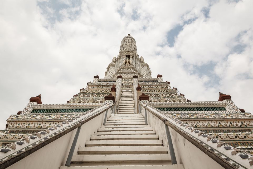Bangkok: 2-Hour Canal Tour by Teak Boat - Wat Arun from the river: how to time your photos and your attention