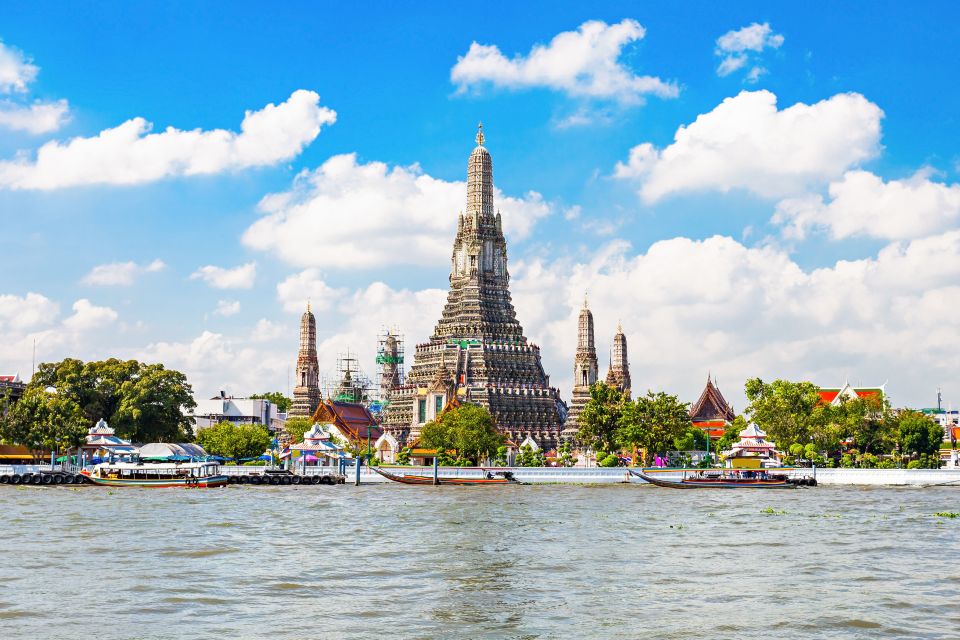 Bangkok: City Highlights Temple and Market Walking Tour - Small group pace and guide style: why it stays enjoyable