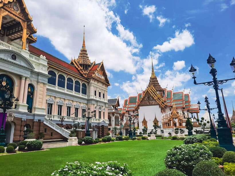 Bangkok: Grand Palace and Wat Phra Kaew Guided Walking Tour - Key things I’d zero in on