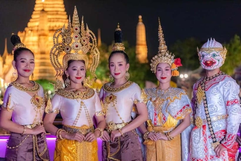 Bangkok: The Newest Luxury 5-Star Bangkok Chao Phraya Cruise - The Buffet Reality Check: What the International Spread Actually Means