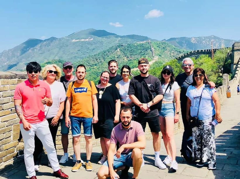 Beijing: Mutianyu Great Wall Daily Tour with Ticket & Lunch - Mutianyu starts at 8:00 AM for a reason