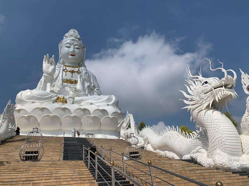 Chiang Mai: Chiang Rai Temples, Karen Tribe and Hot Springs - Wat Rong Khun (White Temple): purity in white, with glass that catches your eye