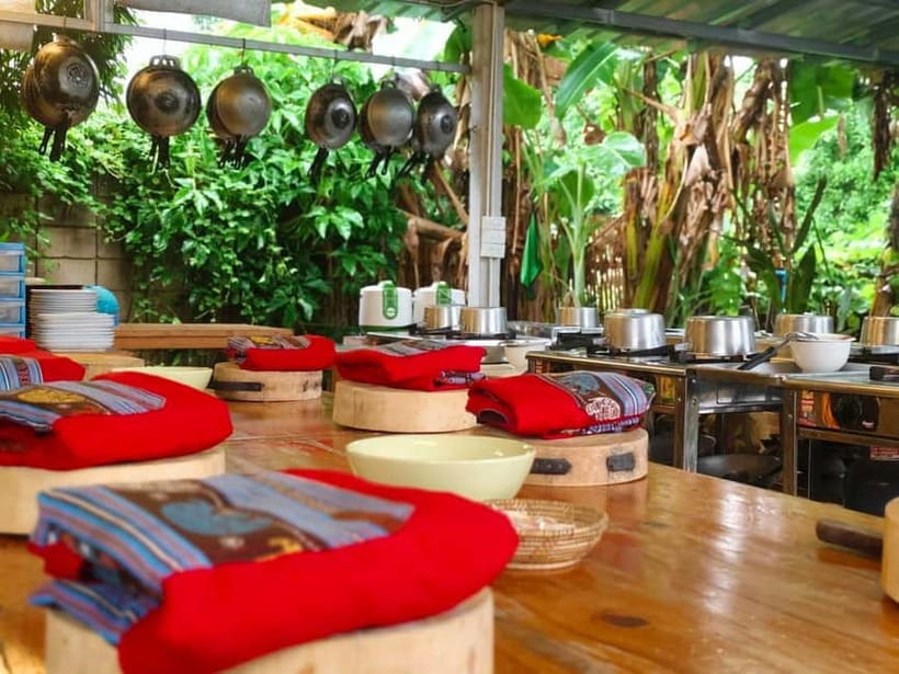 Chiang Mai: Cooking Class, Market & Thai Herbs Garden Tour - Hands-On Cooking: Grinding Curry Paste in a Mortar and Pestle