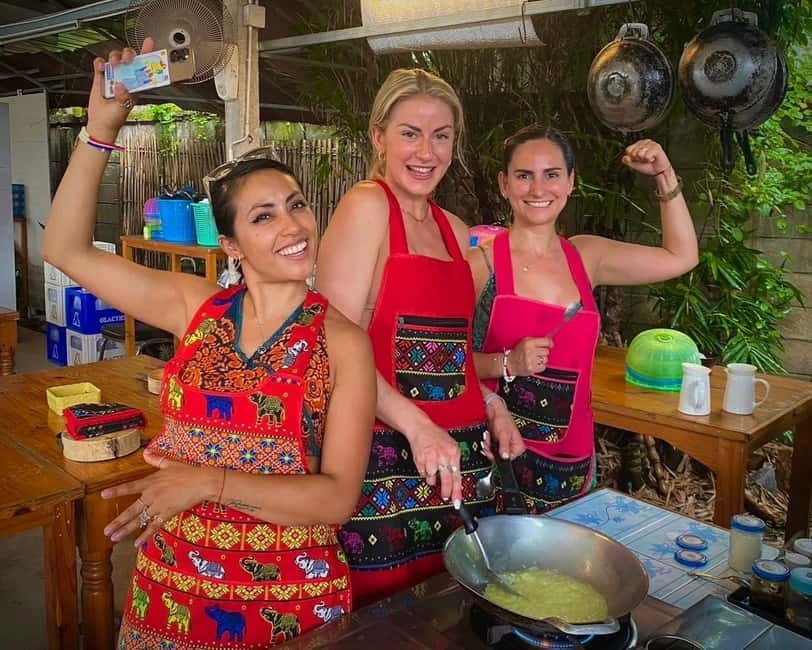 Chiang Mai: Cooking Class, Market & Thai Herbs Garden Tour - Choosing Your Starters, Mains, and the Mango Sticky Rice Finale