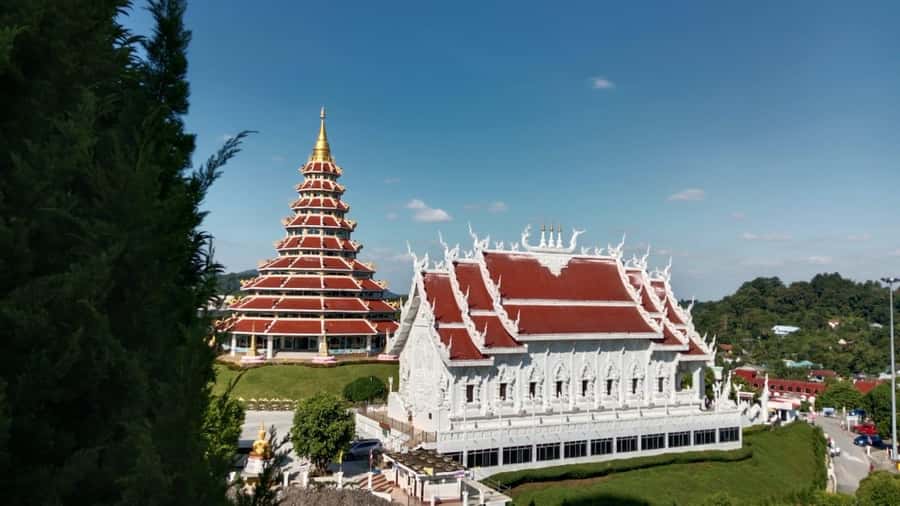 Chiang Rai White Temple and Blue Temple Day Tour - Key things to know before you go
