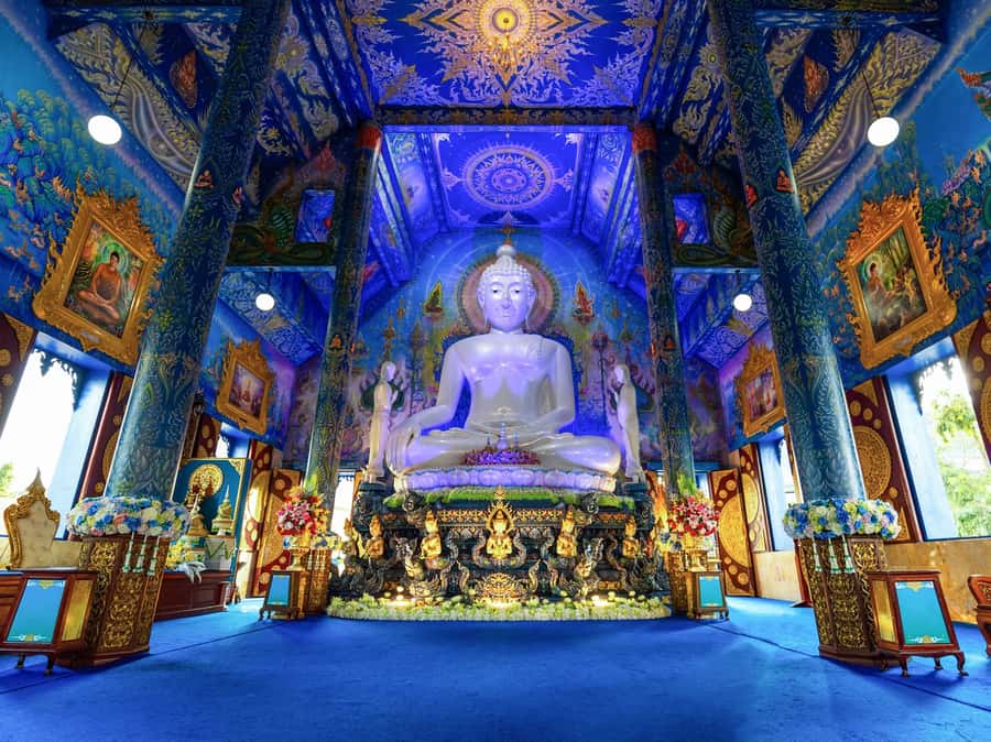 Chiang Rai White Temple and Blue Temple Day Tour - The road trip from Chiang Mai: 172 km one-way, plan for it