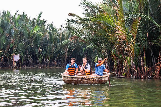 Cooking Class Hoi An:Local Market, Basket Boat, Fishing & Cooking - Welcome drink, family-style meal, and the countryside reset