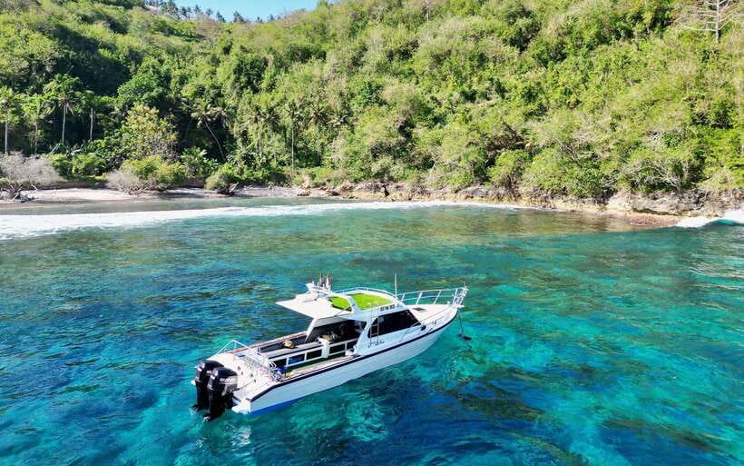 From Bali: Nusa Penida Private Snorkeling Tour with Lunch - Lunch on Penida: the infinity pool reset you’ll feel grateful for