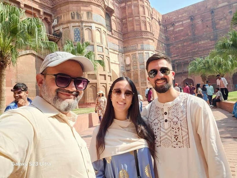From Delhi: Taj Mahal & Agra Private Day Trip with Transfers - Getting from Delhi to Agra without stress (and with real comfort)