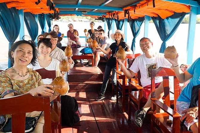 From HCM City: Mekong Delta Tour with Sampan Journey - Lunch on the Mekong: what you actually get