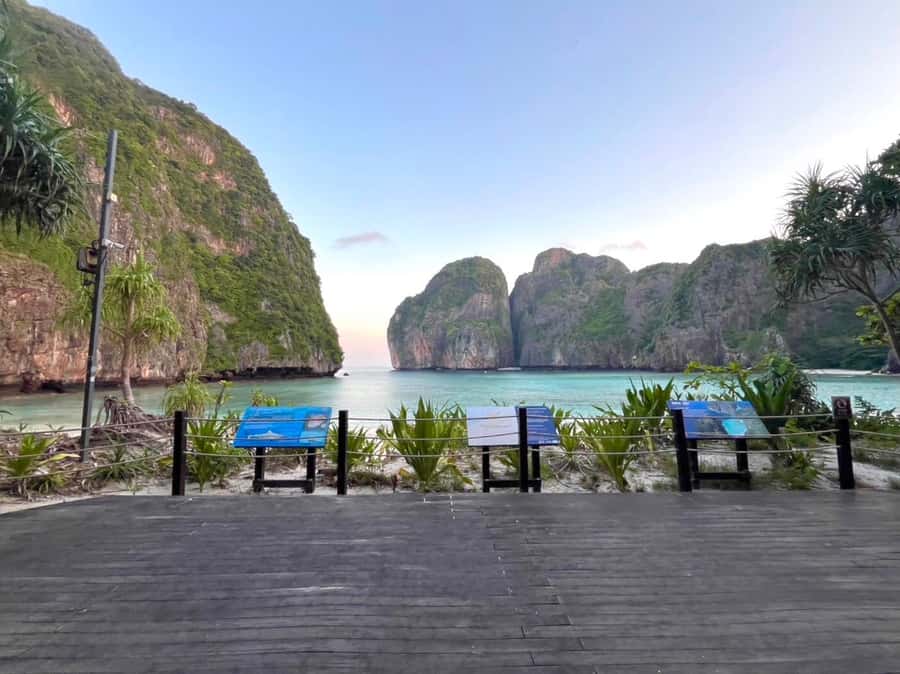 From Krabi: Phi Phi Early Bird & 4 Islands by Speedboat - Secret stop plus reef time: where snorkeling adds real value