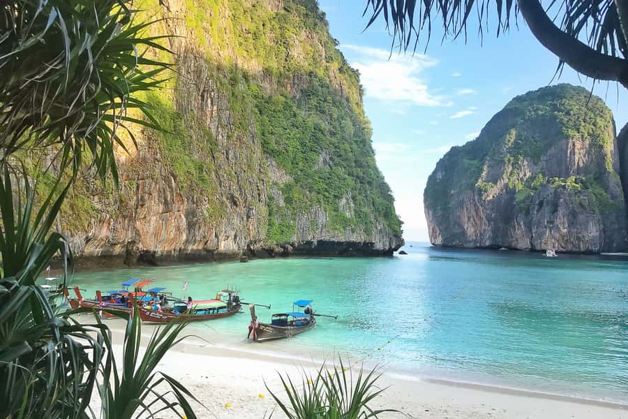 From Phuket Or Khao Lak: Phi Phi Islands Early Bird Tour - Why this early bird day feels different from most Phi Phi trips