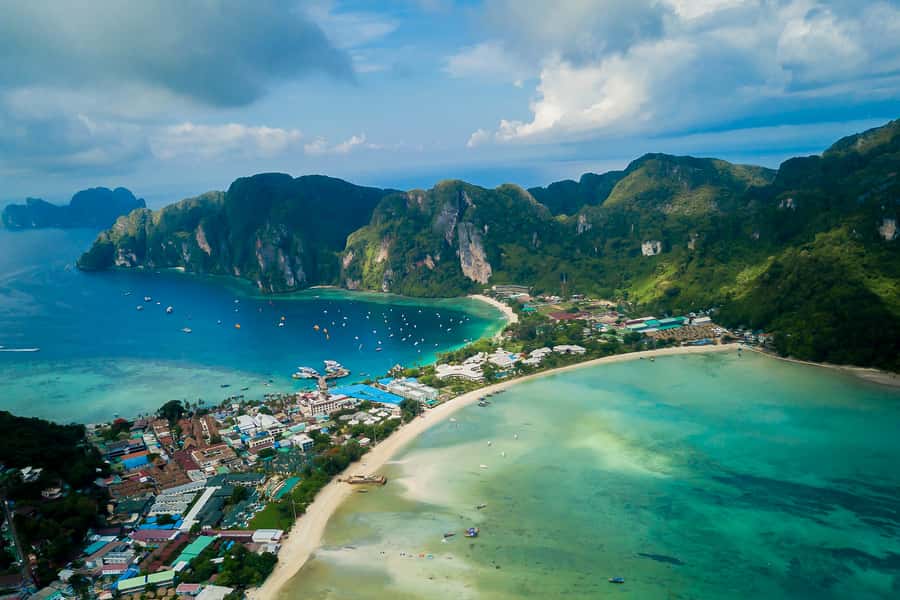 From Phuket Or Khao Lak: Phi Phi Islands Early Bird Tour - Phi Phi Don: viewpoint hike plus a town glimpse