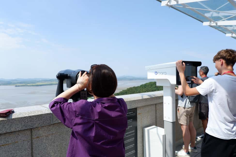 From Seoul: South Korea Demilitarized Zone Guided Tour - Picking the Right Route: Standard DMZ, Gamaksan Bridge, or 2nd Tunnel