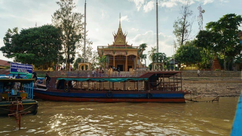 From Siem Reap: Kampong Phluk Floating Village Tour by Boat - Pickup in Siem Reap and the Ride to the Pier