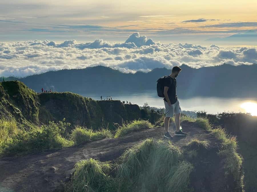 From Ubud: Mount Batur Hiking With Hotspring - Why the 2am trek to Mount Batur works so well