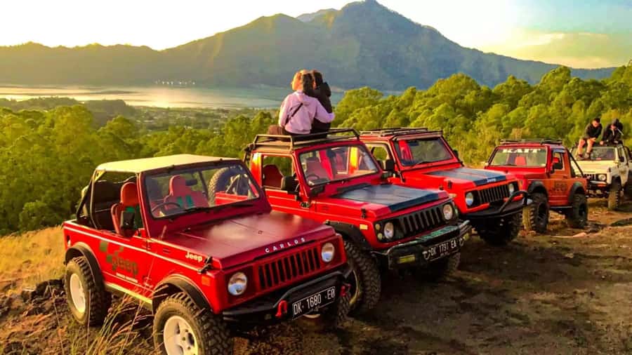 From Ubud: Mount Batur Shared Jeep Sunrise & Hot Spring Tour - Your guide and drivers: what makes this tour feel easy