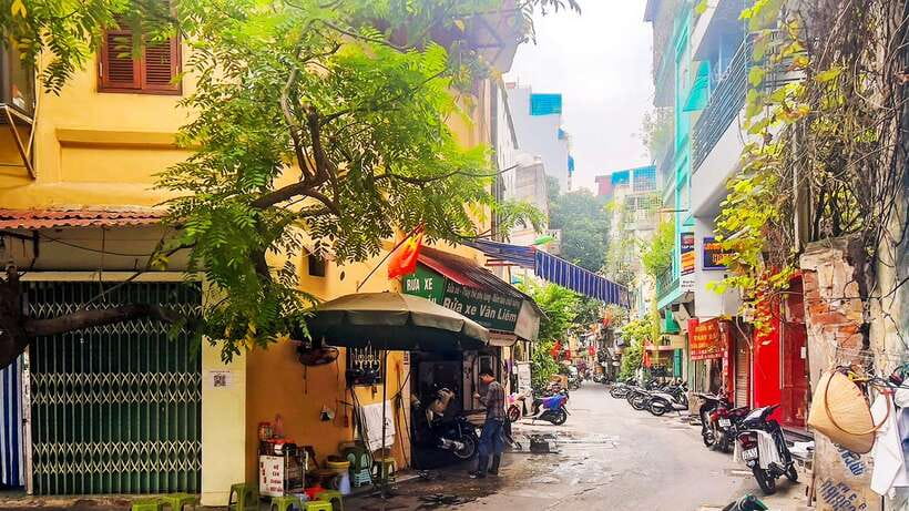 Hanoi: Guided Food Tour with Train Street Visit - Price and Value at $19: Where Your Money Actually Goes