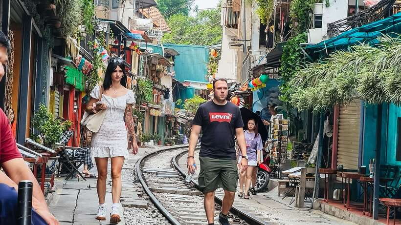 Hanoi: Guided Food Tour with Train Street Visit - Egg Coffee Trackside: The Drink That Matches Hanoi’s Mood