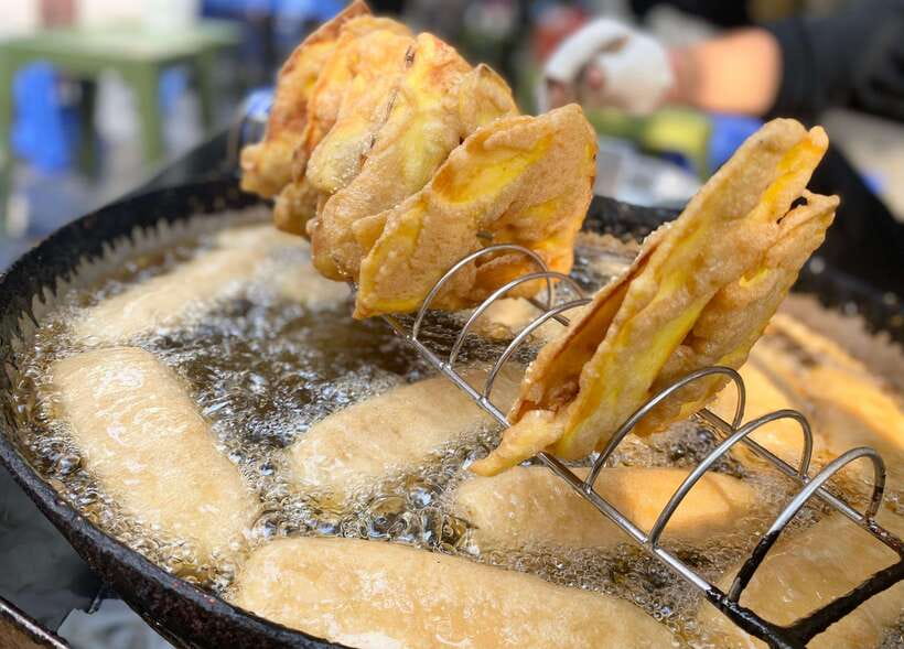 Hanoi: Guided Street Food Tour with Train Street Experience - The Train Street Moment: Sip, Wait, Then Watch Closely