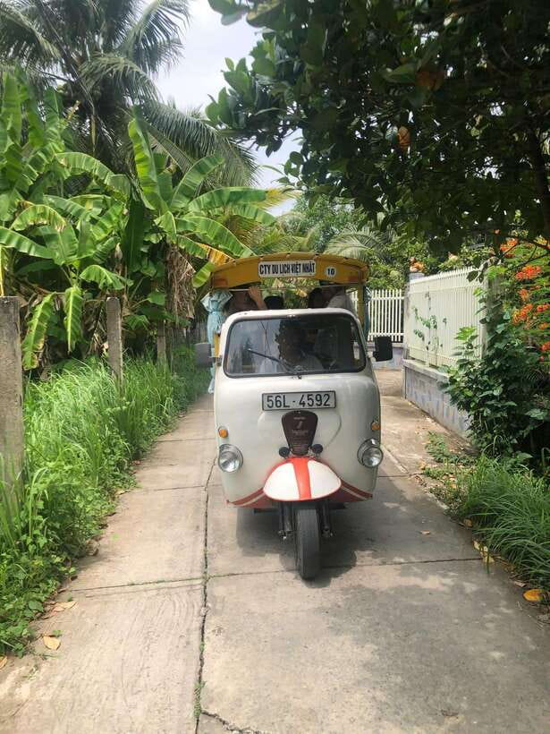 HCM: Mekong Delta Islands Boat & Tuk-Tuk Tour with Tastings - Lunch on the Delta: tasty set menu, but manage expectations