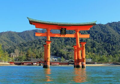 Hiroshima: Hiroshima and Miyajima UNESCO Sites 1-Day Tour - Atomic Bomb Dome and Peace Memorial Park: why the first half hits hard