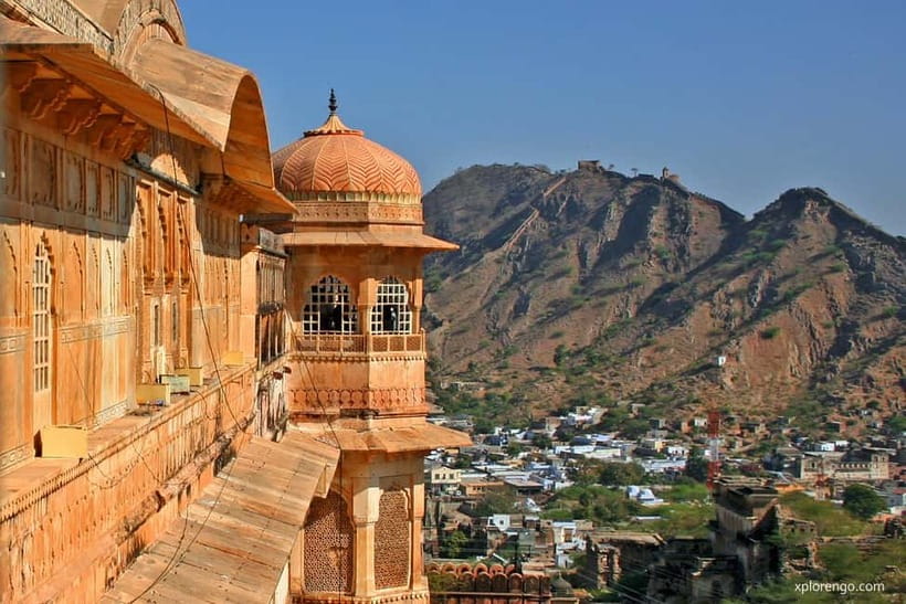 Jaipur: Private Full Day Sightseeing Tour By Car with Guide - Jantar Mantar: the stone observatory that feels surprisingly practical