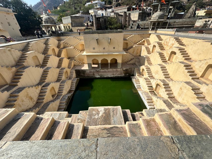 Jaipur: Private Full Day Sightseeing Tour By Car with Guide - Pickup, AC car comfort, and getting around Jaipur traffic