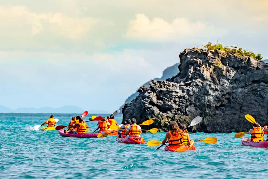 Koh Samui: Mu Ko Ang Thong Park Cruise with Kayaking Option - Snorkel stop at Koh Mae Ko: quick swim, weather-dependent visibility