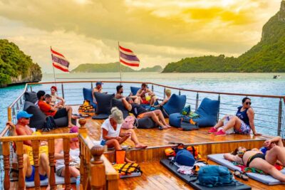 Koh Samui: Mu Ko Ang Thong Park Cruise with Kayaking Option - Ko Wua Ta Lap: the 500-meter climb and the 42-island payoff