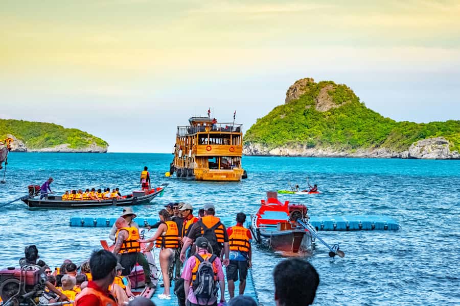 Koh Samui: Mu Ko Ang Thong Park Cruise with Kayaking Option - What about the boat ride: comfort, crowds, and the snack rhythm