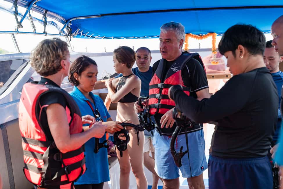 Koh Samui: Pig Island Tour by Speedboat with Snorkeling - Koh Tan lunch and island time: views plus a proper buffet