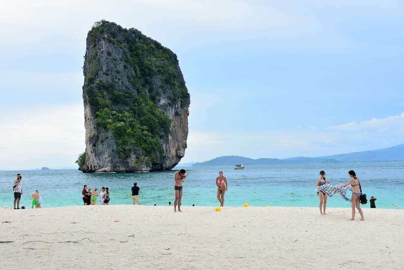 Krabi: 7 Islands Sunset Tour with Buffet Dinner & Snorkeling - Koh Poda buffet dinner and sunset: where the tour turns into a memory