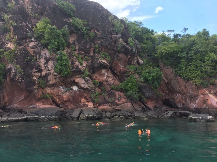 Krabi: Hong Islands Day Trip by Speedboat with Lunch - Lao Lading snorkeling: sheltered cliffs and the most memorable swim