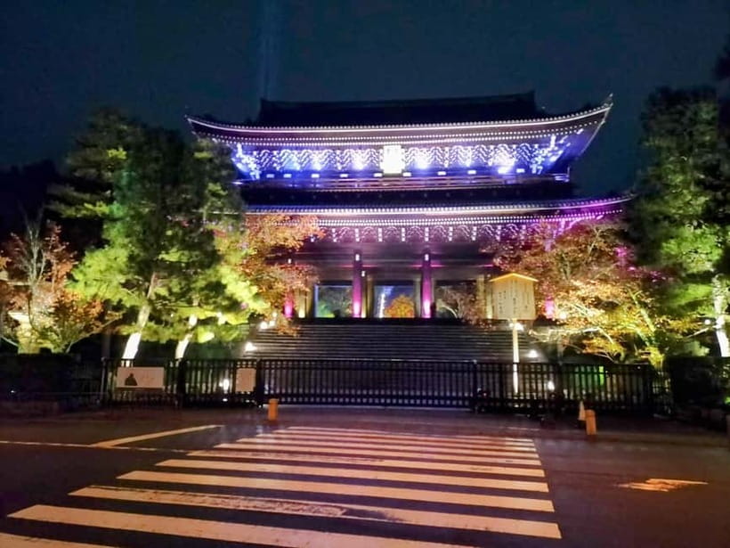 Kyoto Geisha Walking Tour: Gion District & Hidden Gems - Why Gion at walking speed makes geisha culture click